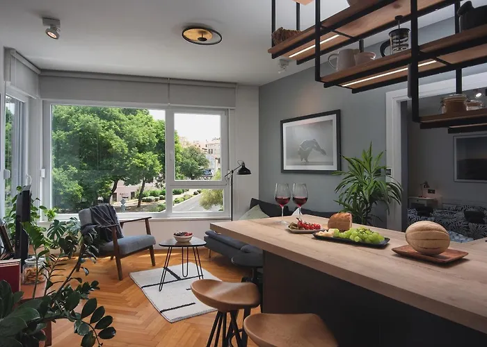 Place To Be - Center Apartment
