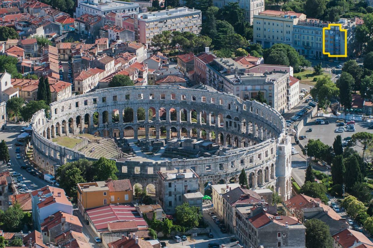Place To Be - Center * Pula